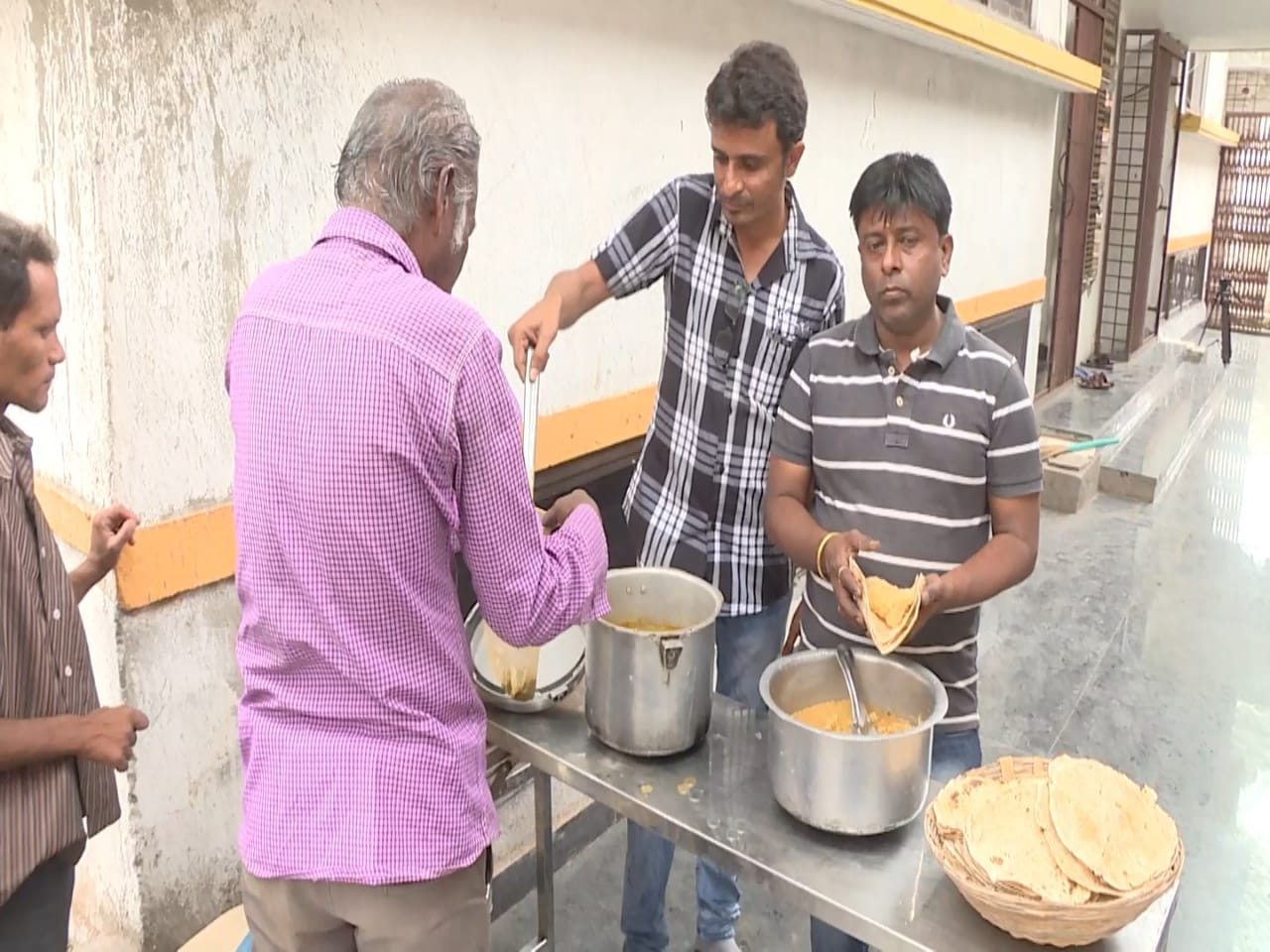 सिर्फ एक रुपए में भरपेट भोजन उपलब्ध करा रहा जैन समाज