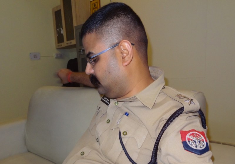 SSP वैभव कृष्ण अश्लील वीडियो मामले में सीएम योगी का बड़ा एक्शन, लखनऊ से नोएडा तक फंसे कई IPS, मचा हड़कंप