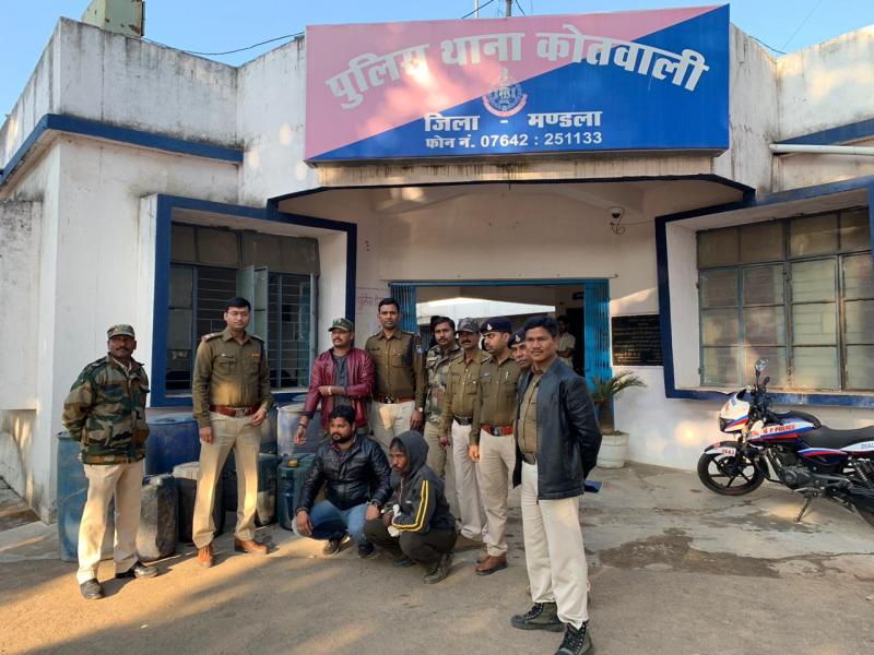 1200 लीटर कैरोसिन जब्त, 2 आरोपी गिरफ्तार