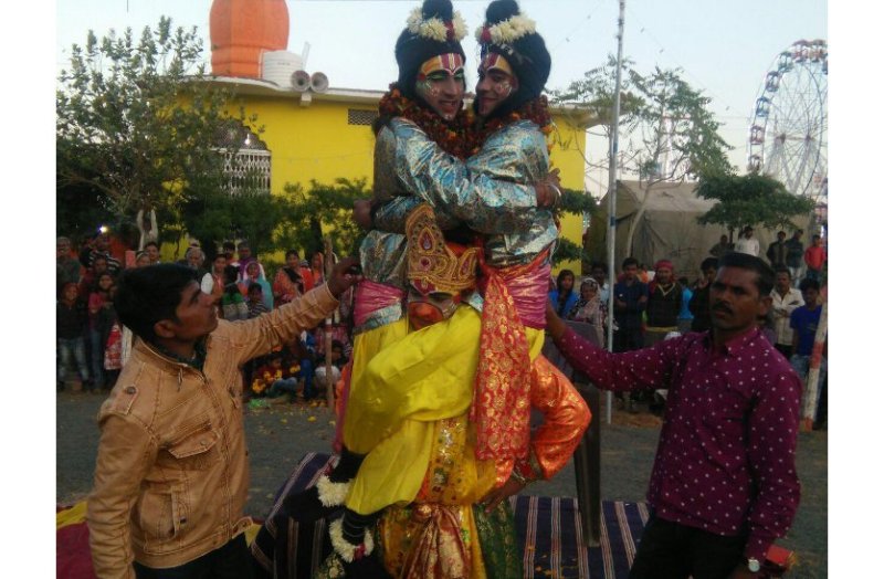 Patal Puri took Shri Ram-Laxman to Ahiravan