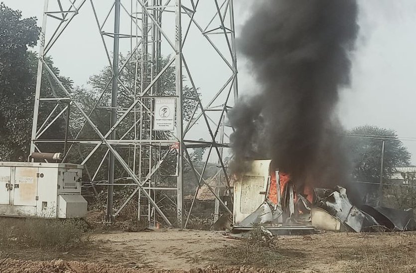 Fire in server room near mobile tower, network closed