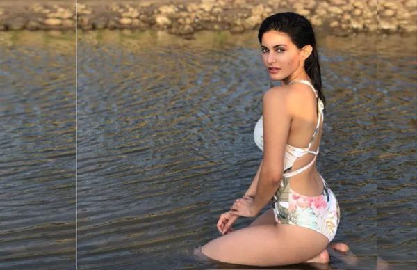  amyra dastur 