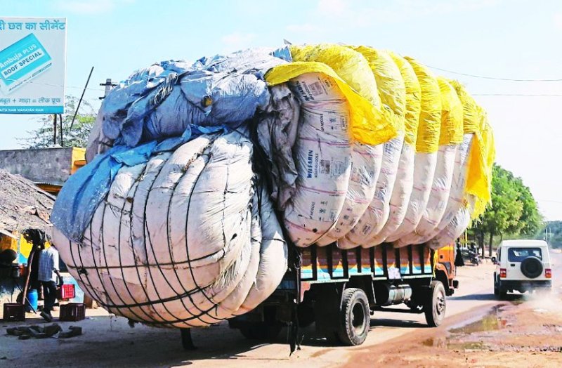Overload vehicles running full of fodder