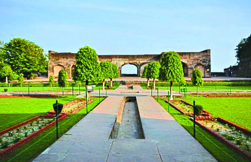 Burhanpur Fort - Biggest Fort Of India