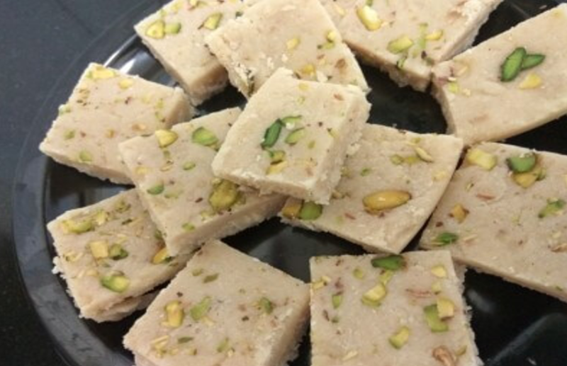 Sesame-peanut sweet dish gives energy to the body