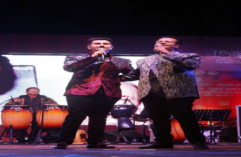 महेन्द्र कपूर के बेटे और पोते ने शौर्य स्मारक में गाए सदाबहार नगमें