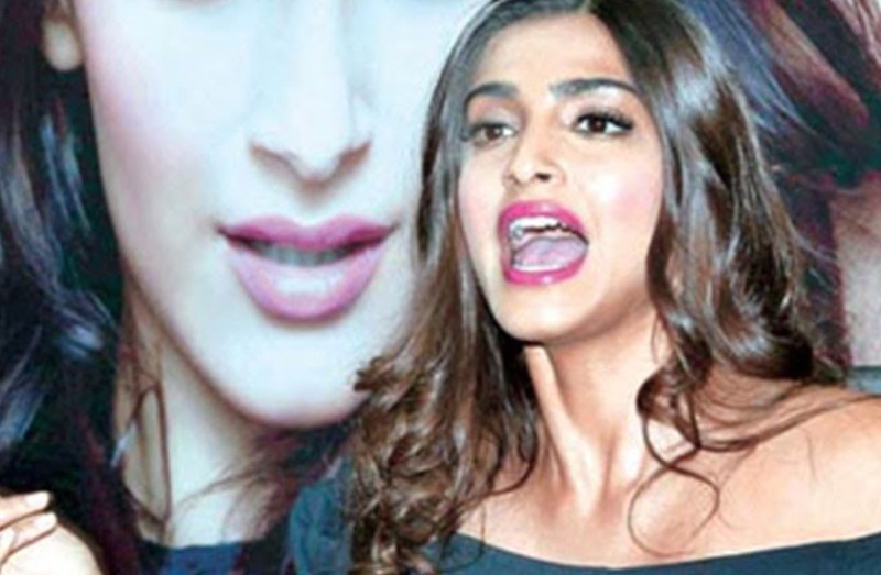 सोनम कपूर के 2 बैग हुए गुम, गुस्से से तिलमिलाई एक्ट्रेस, ब्रिटिश एयरवेज को सबके सामने ऐसे सुनाई खरी खोटी