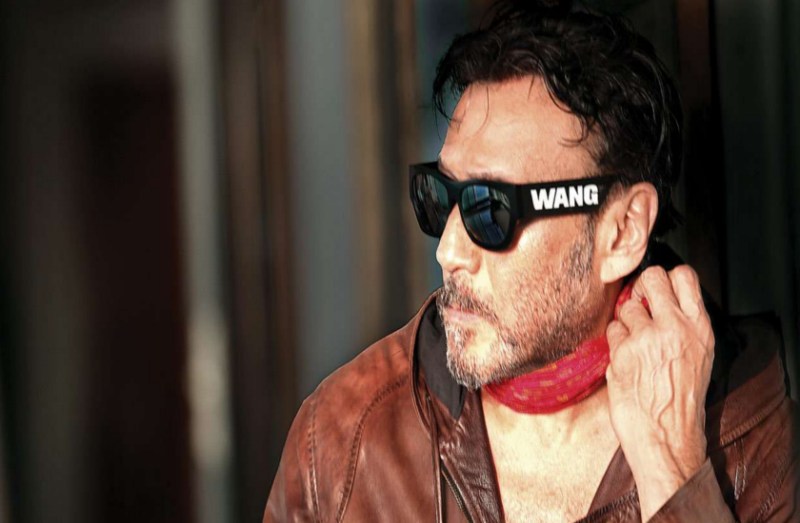 स्कूल के दिनों में जैकी ने गर्लफ्रेंड को बुलाया था घर, मां को पाटकर 30 मिनट तक घर के बाहर खड़ा रखा ताकि...