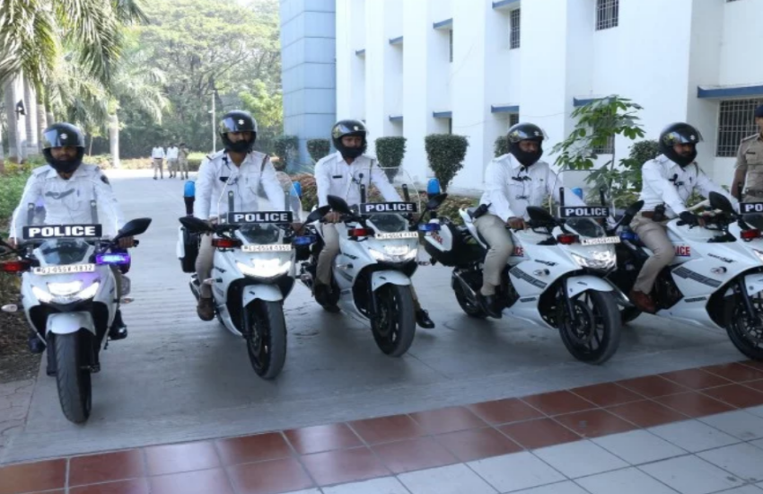 Surat Police Gets Sports Bike