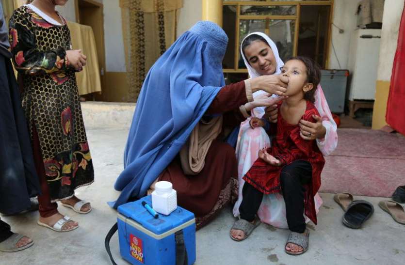 Polio Vaccinating