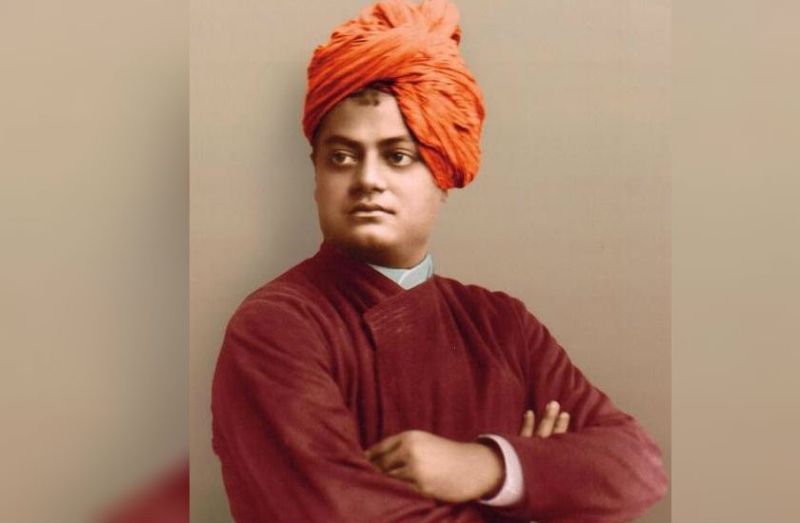 'मनुष्य केवल हाड़-मांस का पुतला नहीं है, वह ईश्वर का अंश और अनंत शक्तियों का भंडार है'