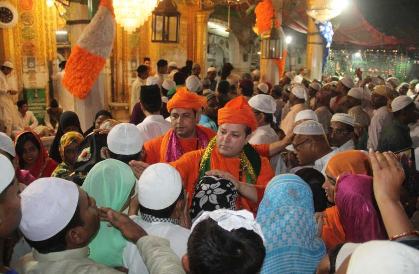 Pilgrims: अजमेर दरगाह में जबरदस्त सैलाब, दंग रह गए लोग