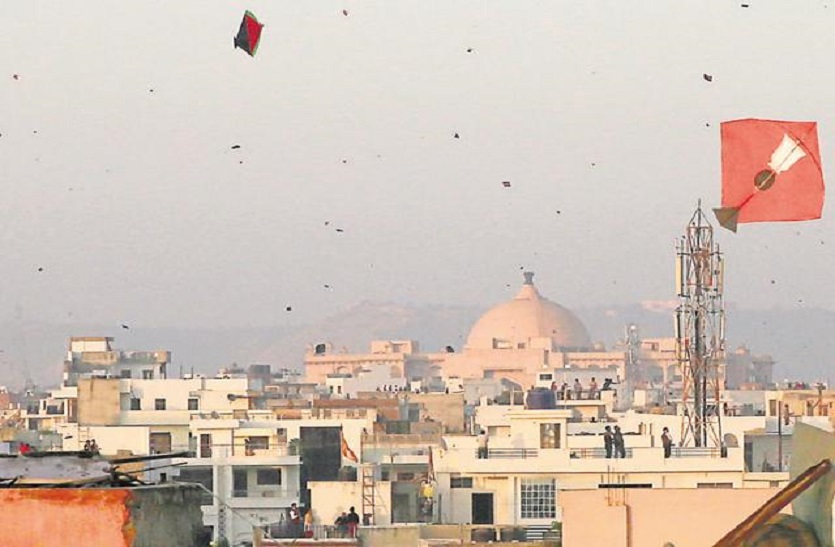 जयपुर डिस्कॉम की आमजन से अपील, पतंग उड़ाते समय बरतें सावधानी