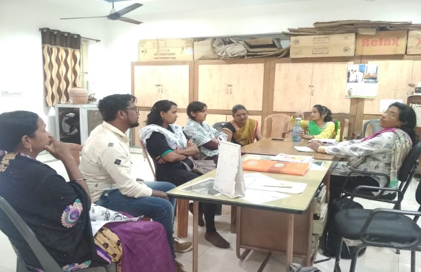 पढ़ाई करने के जुनून में ससुराल से भागी इंजीनियर बहु, पिता ने भी नहीं दिया साथ