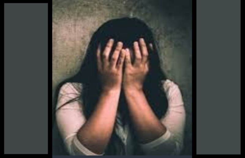 युवती को घर में अकेला देख बिगड़ी दोस्तों की नियत, छेरछेरा मांगने के बहाने करने लगे छेड़खानी, फिर