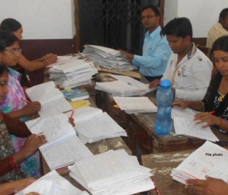 Teachers did wrong evaluation of copies, board banned them