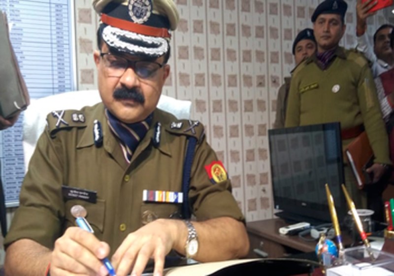 पुलिस कमिश्नर सुजीत पांडे ने संभाला चार्ज, कहा पब्लिक को हर हाल में रिलीफ देंगे