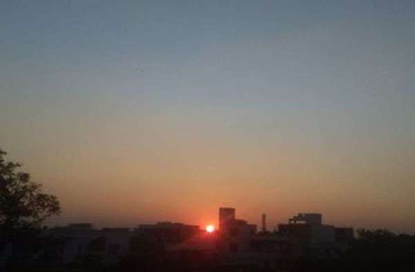 #Sunset  : आप भी देखें मकर  संक्रांति पर सूर्यास्त की खूबसूरत तस्वीरें