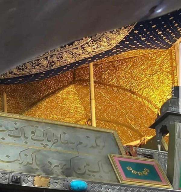 Dargah Sharif: आस्ताना शरीफ  में सुनहरी नक्कासी...