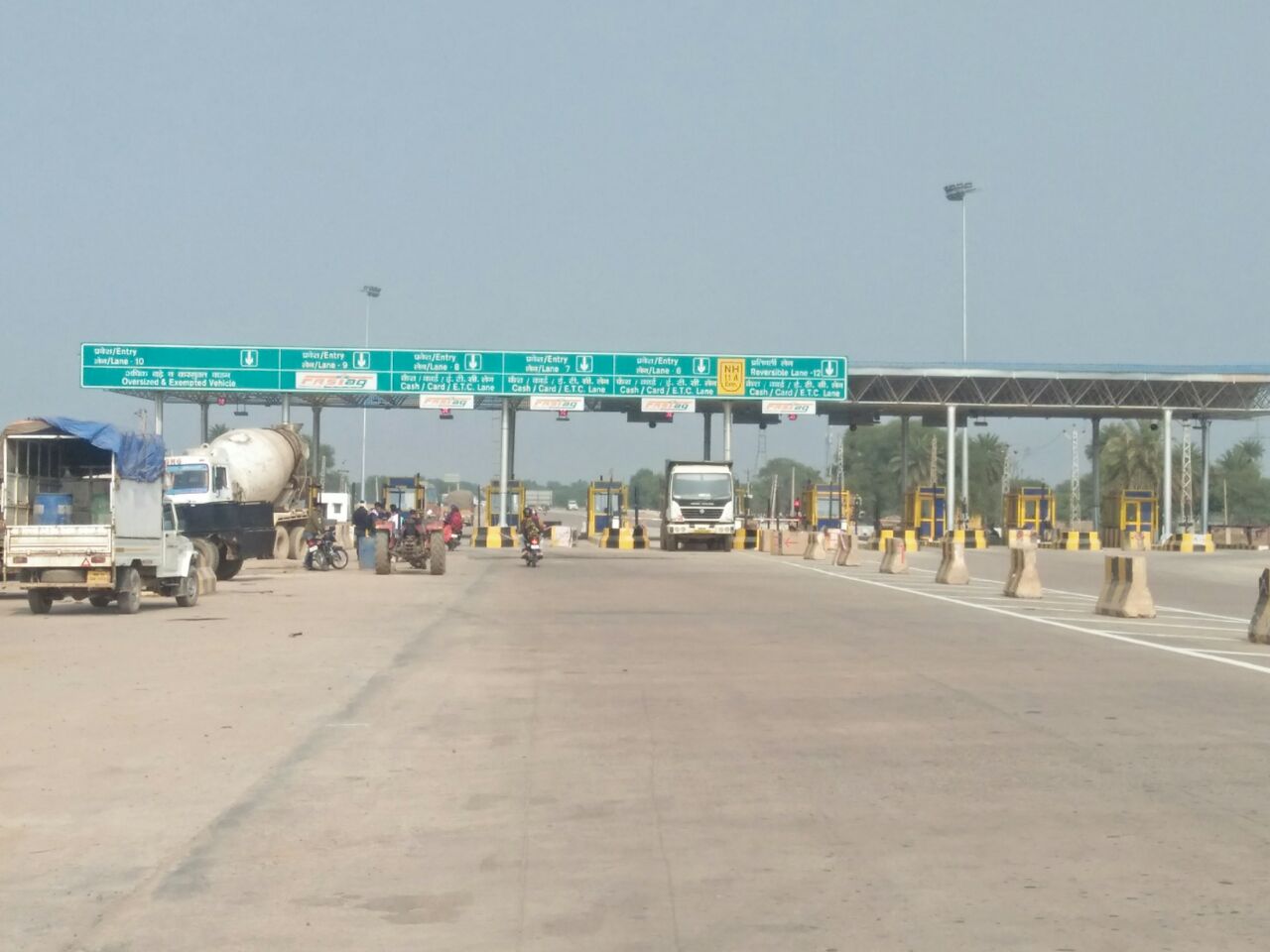 निर्माण अधूरा और टोल वसूलने की तैयारी पूरी