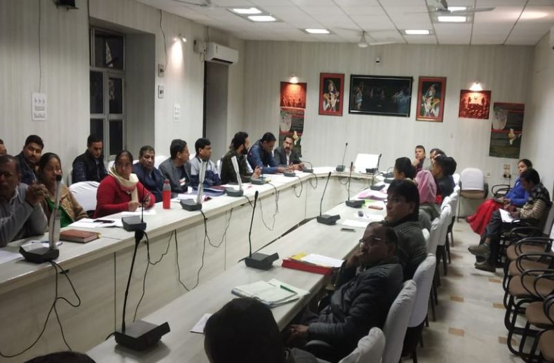 पड़ौसी देशों का खतरा बरकरार