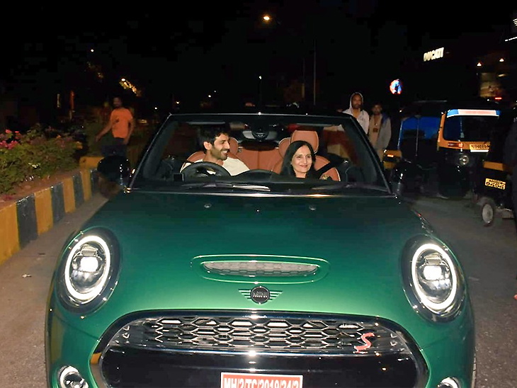 Kartik Aryan Gift Car To His Mother