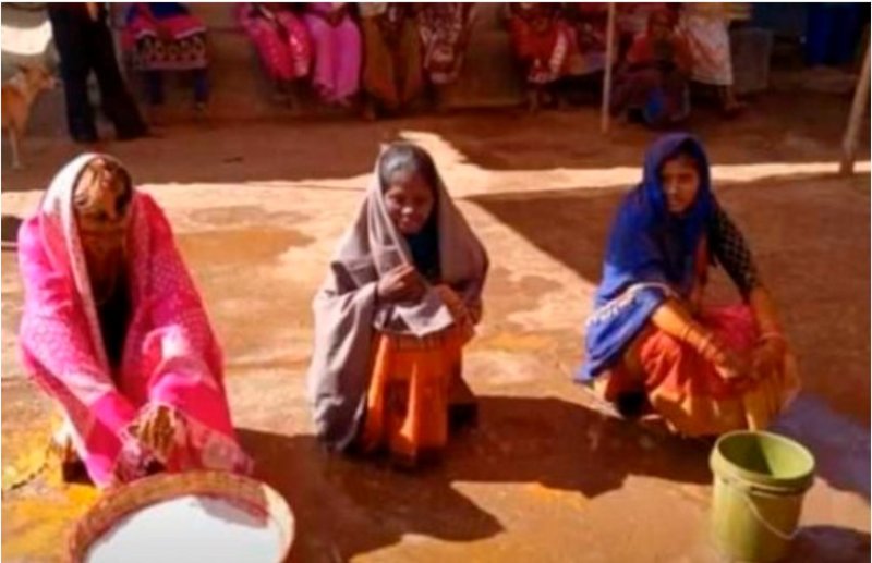 छत्तीसगढ़ में एक अनोखी शादी: एक दूल्हा और दो दुल्हनों ने एकसाथ लिए सात फेरे, युवक का था दोनों युवतियों से प्रेम प्रसंग