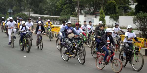 सायकल मैराथन । 