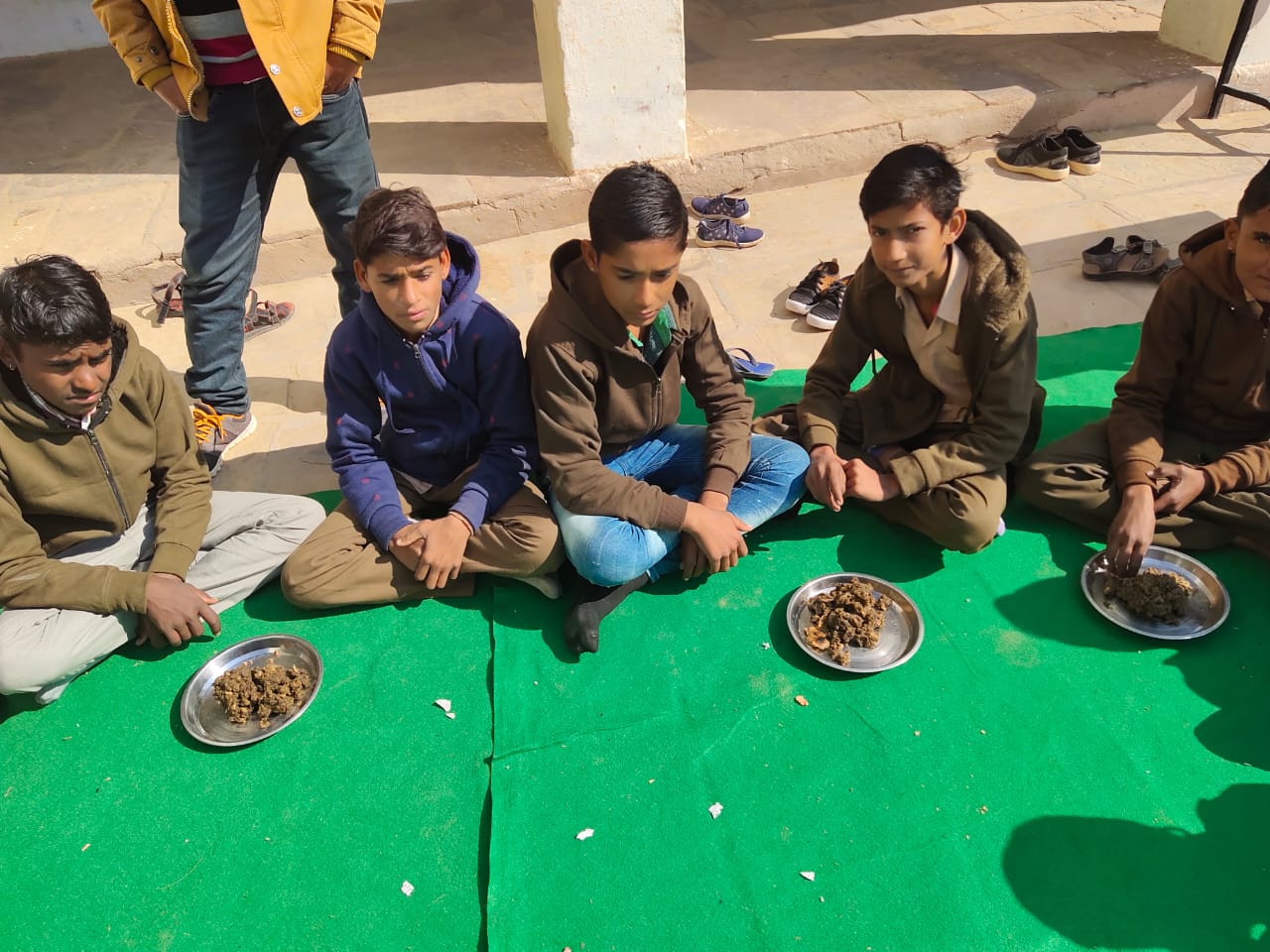 राजस्थान के स्कूलों में बच्चों को मिलेगा बाजरे की रोटी का चूरमा