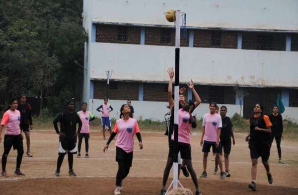 Photo Gallery : 10वीं राज्य स्तरीय सीनियर नेटबॉल भिलाई कापोर्रेशन और दुर्ग जिला बने चैम्पियन