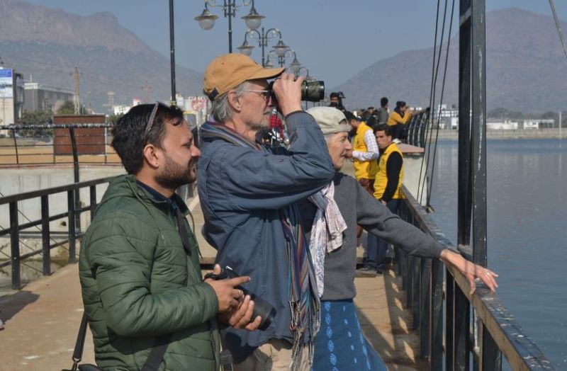 #patrikabirdfair : आनासागर झील पर बर्ड वॉचिंग में पर्यटक भी हुए शामिल