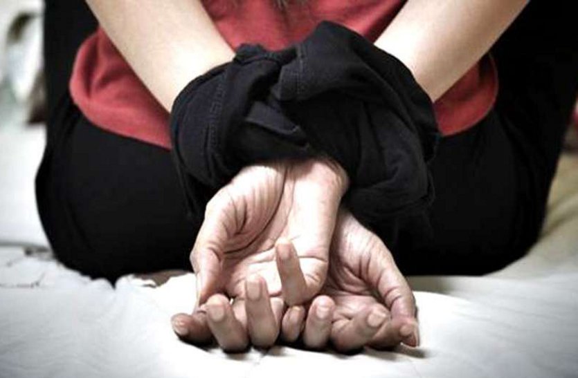 woman alleges rape by boyfriend in gwalior hotel 