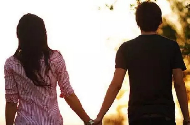 Girl ran away with Boyfriend