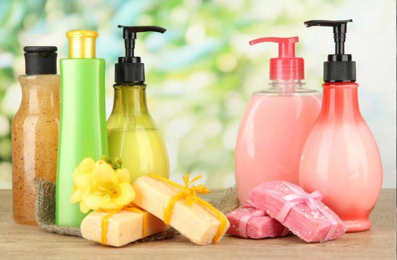 आपके जीवन को घतरा- साबुन, शैंपू, सौंदर्य प्रसाधन, कॉस्मेटिक सब में है धीमा जहर