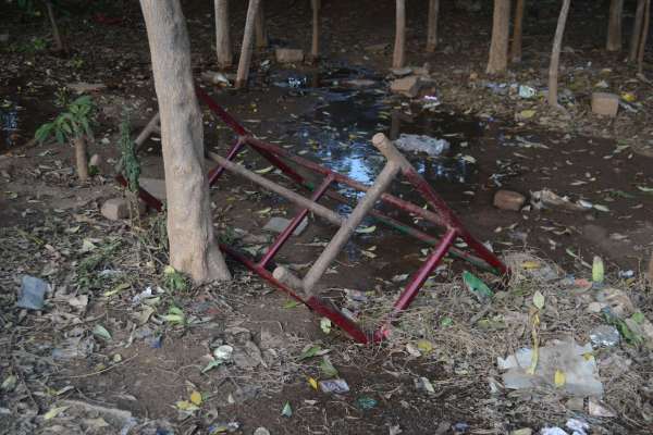 बाल भवन का बदहाल पार्क