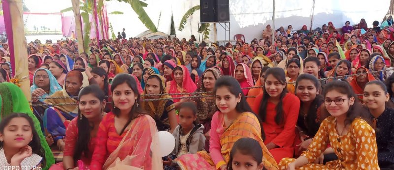 'मोह-माया जीव को बांधती है और भगवान हर संकट से मुक्त करते हैंÓ