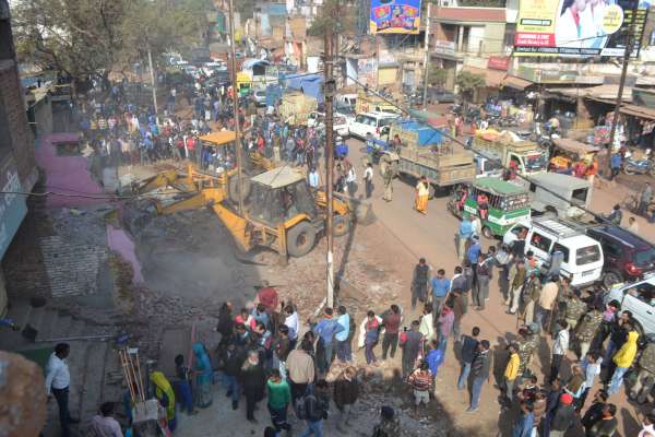 बहोड़ापुर पर अतिक्रमण कार्यवाही