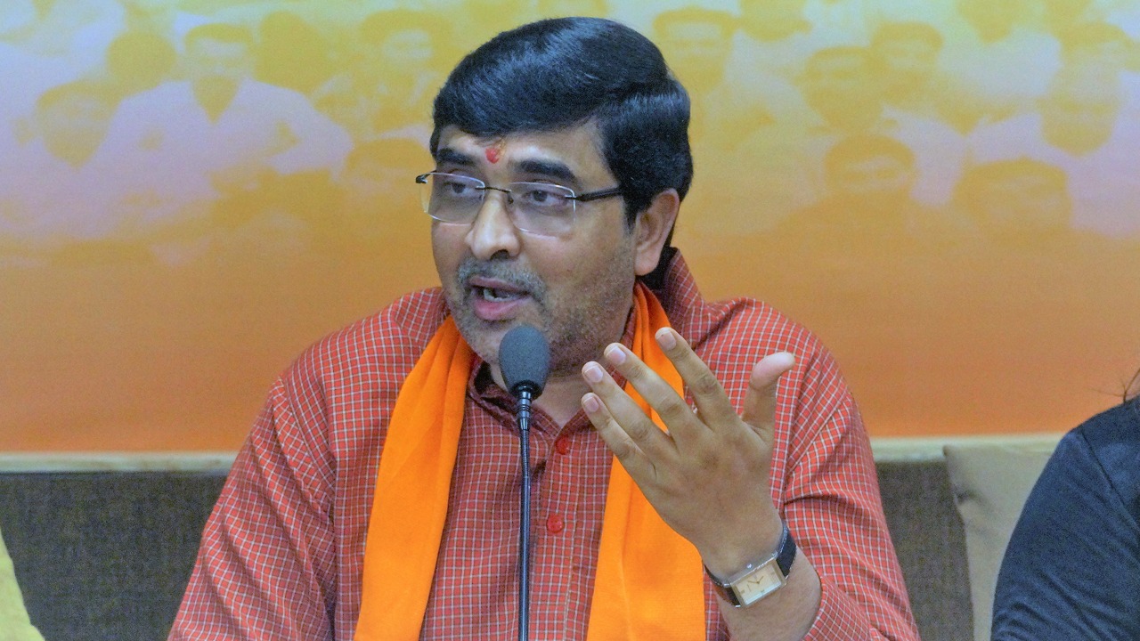 Gujarat: BJP ने कहा, पार्टी नाराज MLA Inamdar को मना लेगी