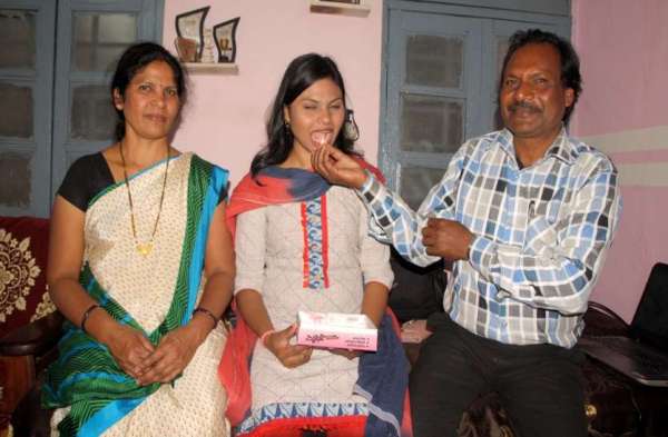 Photo Gallery : पहले प्रयास में मिला 366वां रैंक तो दोबारा किया ट्राई इस बार सीधे पहुंची टॉप 5 पर