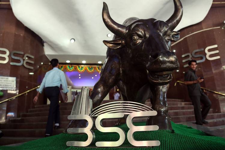 Stock market closed day before Diwali, Sensex closed with slight gain