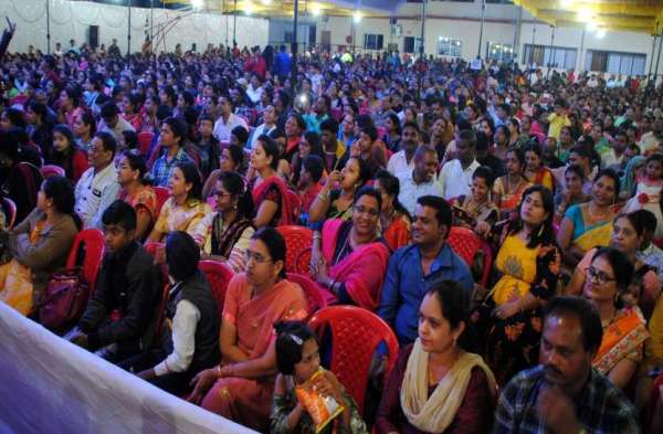 PHOTO GALLERY : फूल-पत्ती संग पक्षी बनकर दिया पर्यावरण बचाने का संदेश