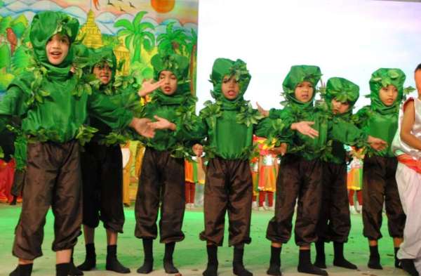 PHOTO GALLERY : फूल-पत्ती संग पक्षी बनकर दिया पर्यावरण बचाने का संदेश