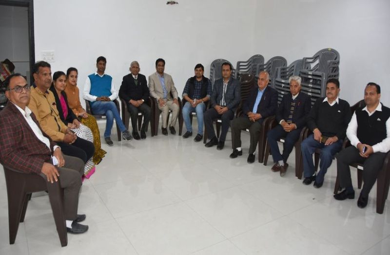 Industries should get cheaper electricity, single window is applicable in bhilwara