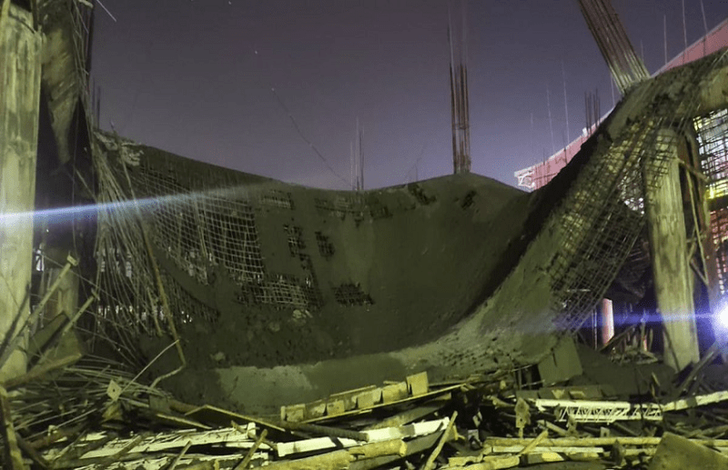 भुवनेश्वर एयरपोर्ट निर्माणाधीन बिल्डिंग की छत गिरी