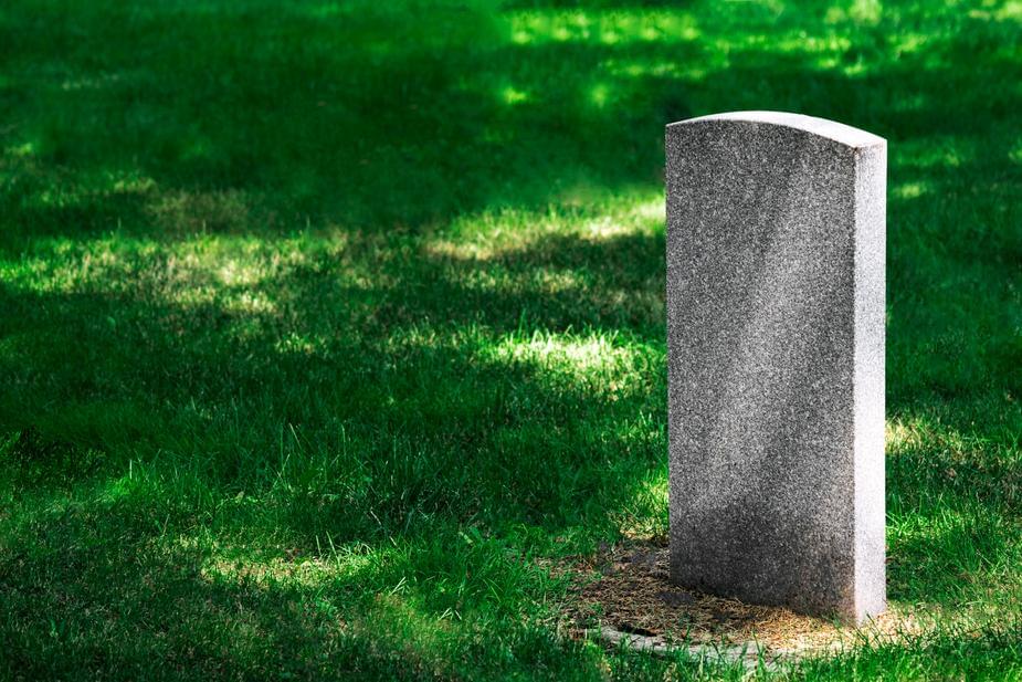 headstone-in-grass-1.jpg
