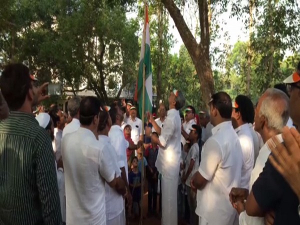 tricolor unfurled at kerala mosque