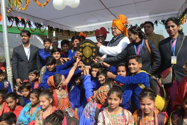 71 वें गणतंत्र दिवस का आयोजन एसएफ ग्राउंड पर हुआ