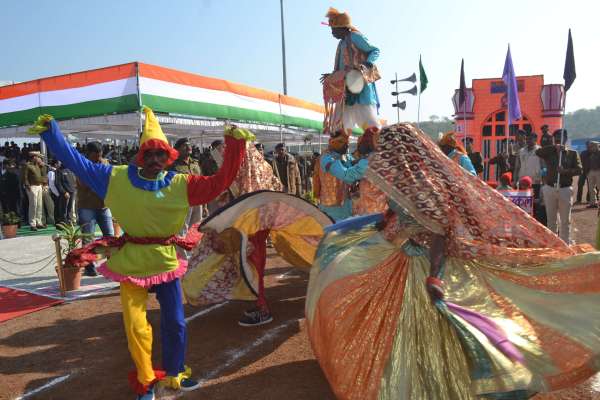 71 वें गणतंत्र दिवस का आयोजन एसएफ ग्राउंड पर हुआ