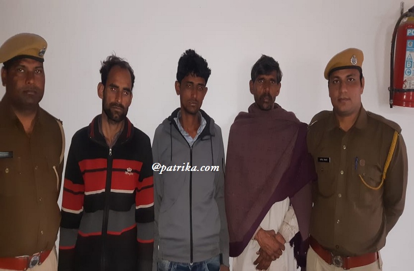 राजकार्य में बाधा पहुंचाने पर अब तक 8 लोग गिरफ्तार, बड़ा गांव कहार का मामला