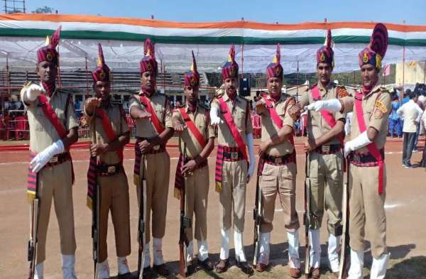 Photo Gallery : भारत को स्वर्णिम बनाने रोजाना देंगे स्वच्छता अभियान को अपने साढ़े 11 मिनट